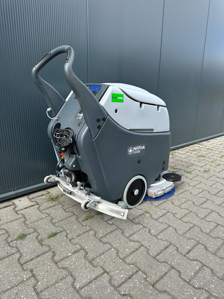 Nilfisk SC450 Schrobzuigmachine – Volledig Gereviseerd