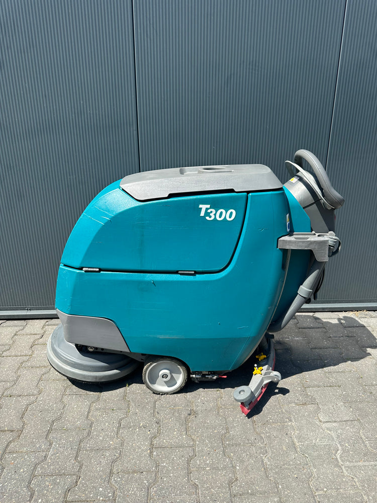 Tennant T300 Schrob-/Zuigmachine – Nieuwe Accu's
