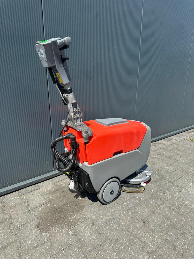 Hako B12 Schrob-/Zuigmachine – Nieuwe Accu's