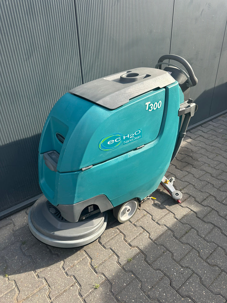 Tennant T300 Schrob-/Zuigmachine Pro-Panel – Volledig Gereviseerd