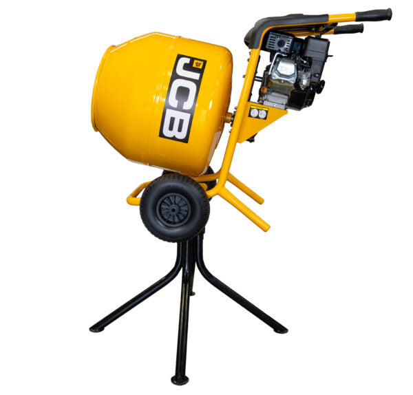 Naad_gelaste_cementmixer_-_JCB-CM150P