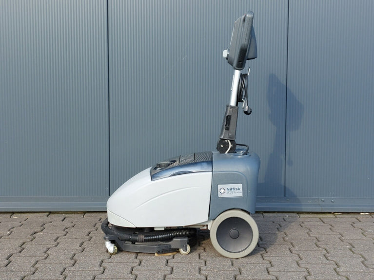 Nilfisk SC351 Schrob-/Zuigmachine – Volledig Gereviseerd