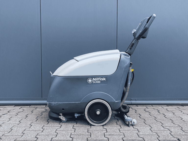 Nilfisk SC400 Schrob-/Zuigmachine – Volledig Gereviseerd