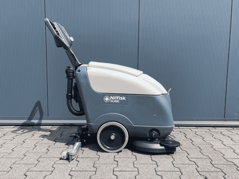 Nilfisk SC400 Schrob-/Zuigmachine – Volledig Gereviseerd
