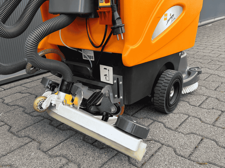 TASKI Swingo 755 B Schrob-/Zuigmachine – Volledig Gereviseerd