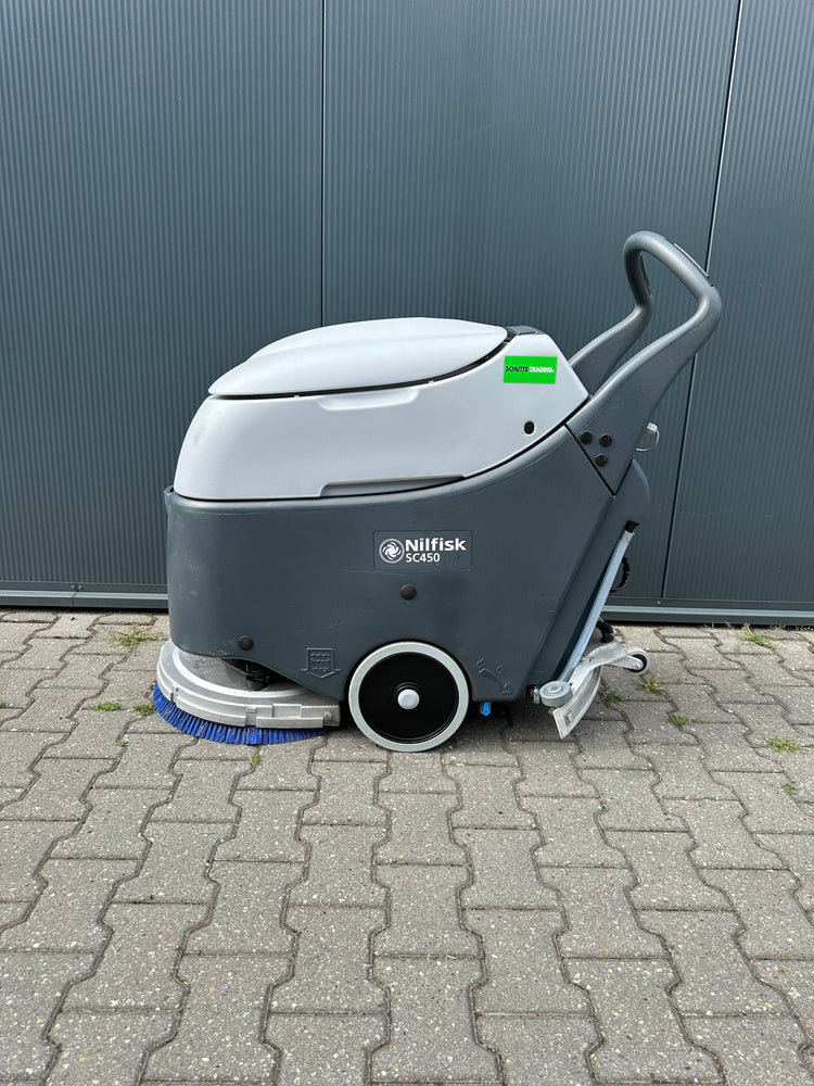 Nilfisk SC450 Schrobzuigmachine – Volledig Gereviseerd
