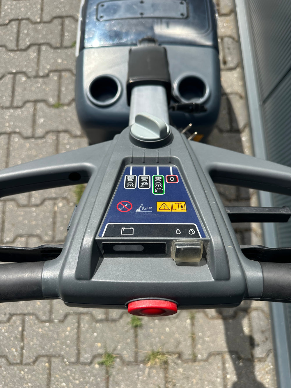 Nilfisk SC351 Schrobmachine – Volledig Gereviseerd