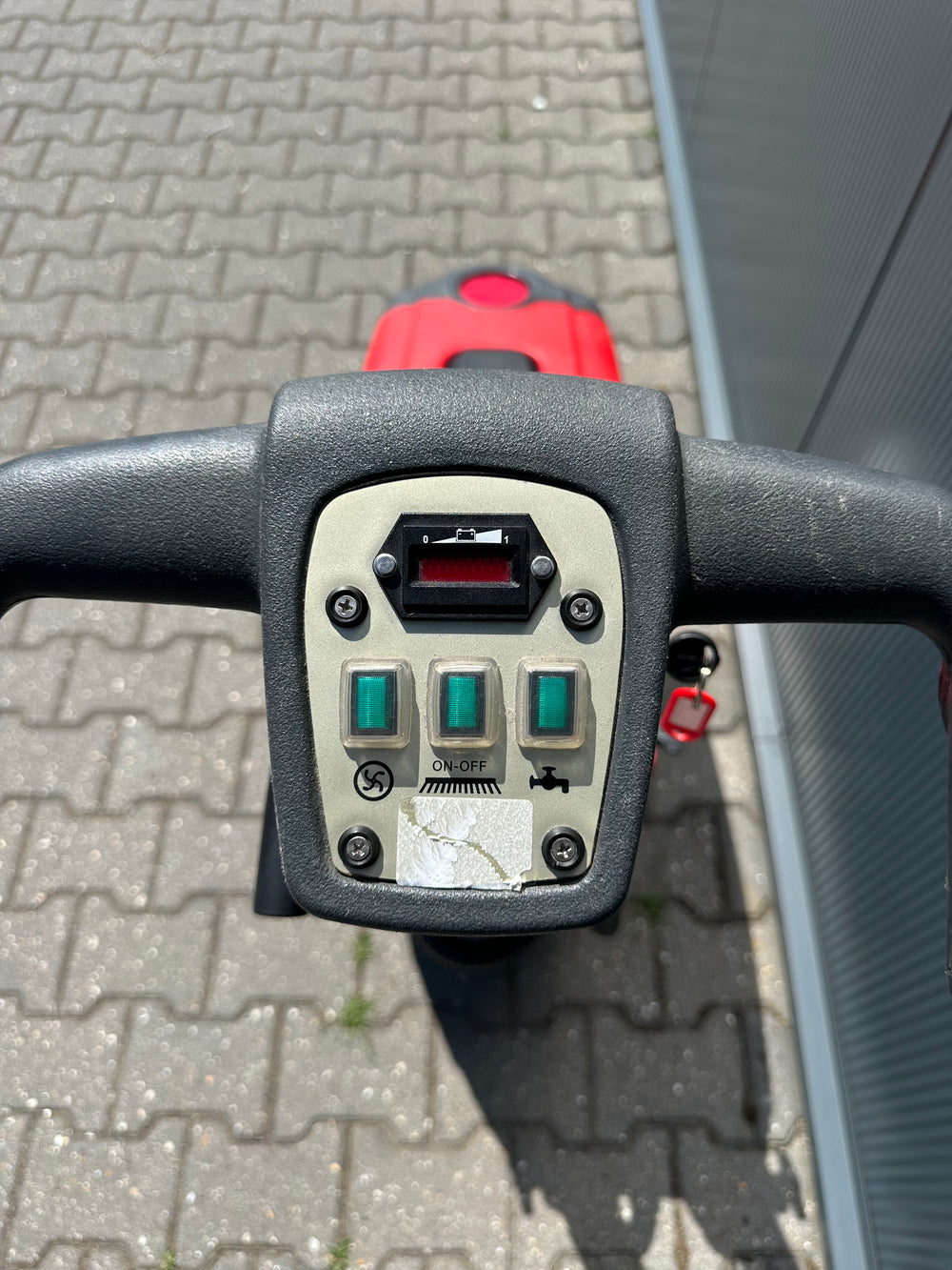 Hako B12 Schrobmachine – Volledig Gereviseerd