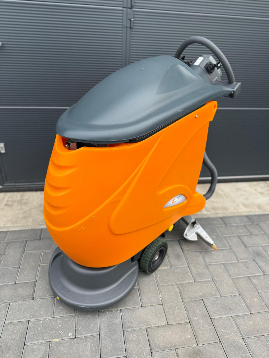 Taski 755 B schrobmachine