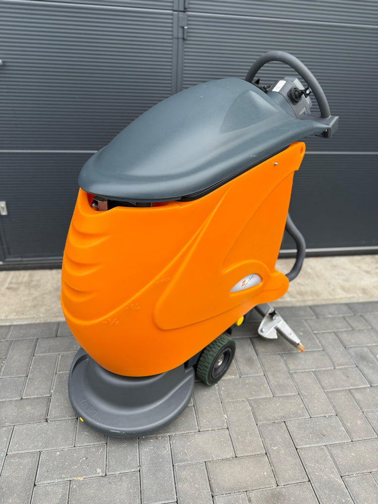 Taski 755 B schrobmachine