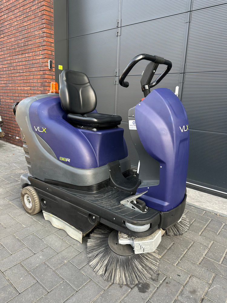 Tennant 818R veegmachine