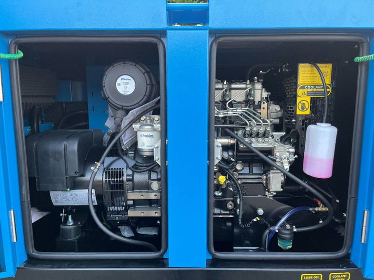 Perkins Starck SP20 Perkins 404A-22G1 20 kVA Aggregaat grote dieseltank