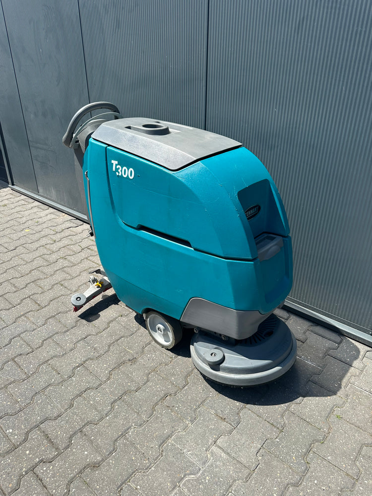 Tennant T300 Schrob-/Zuigmachine – Nieuwe Accu's