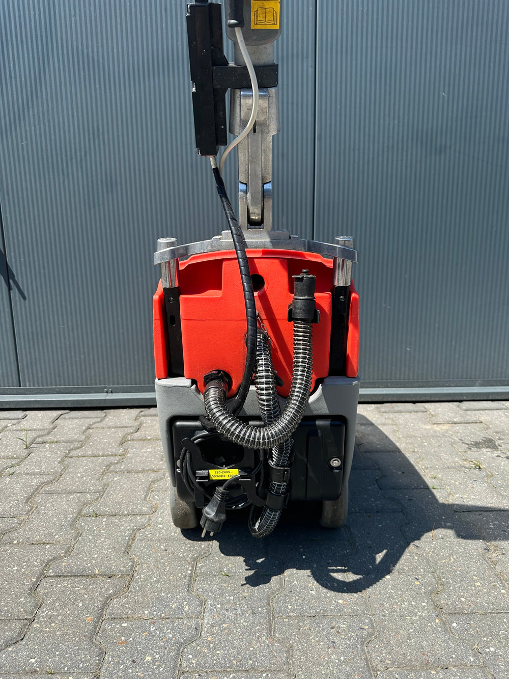 Hako B12 Schrobmachine – Volledig Gereviseerd