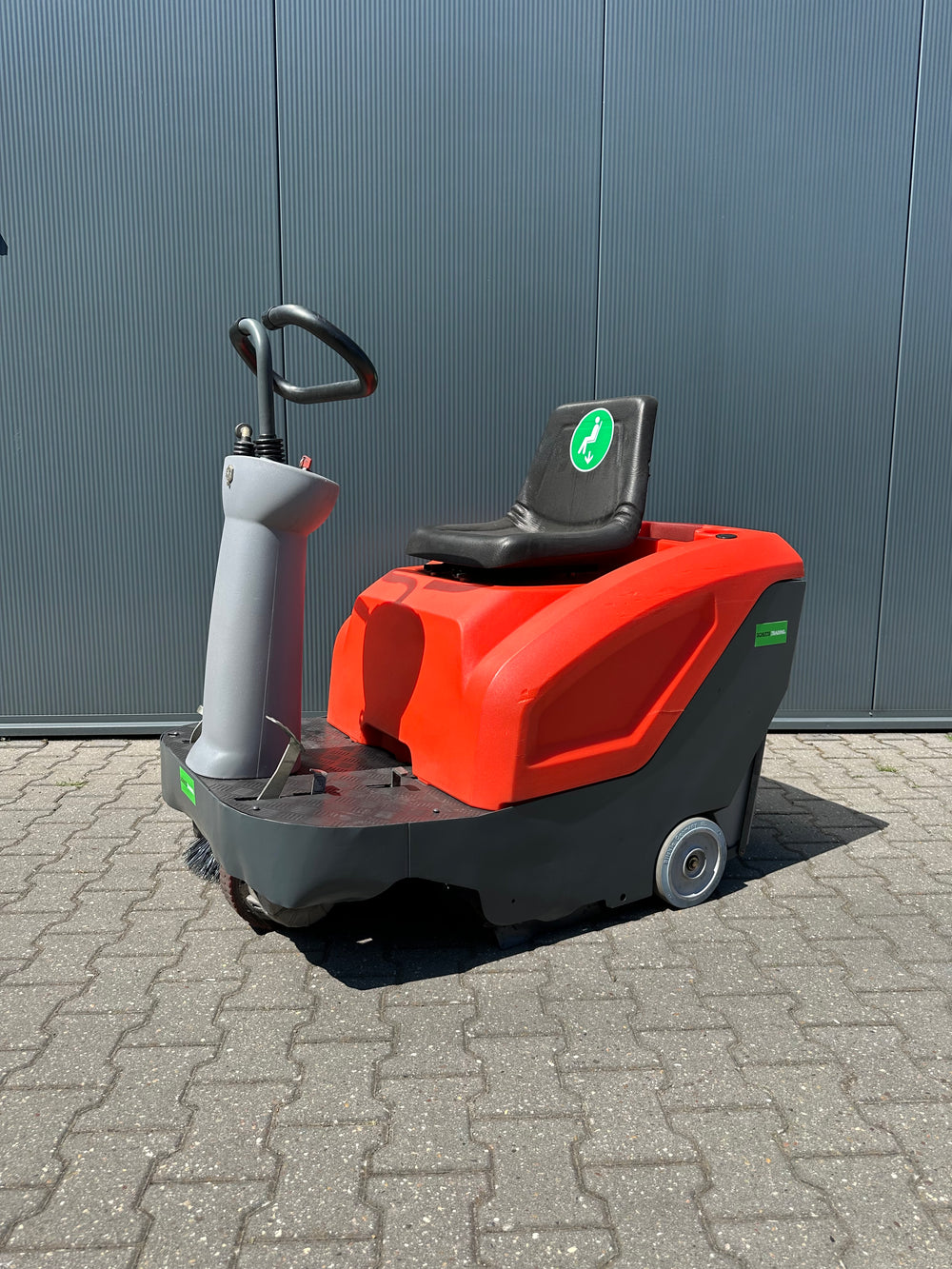 Hako Jonas 800 E Veegmachine – Volledig Gereviseerd