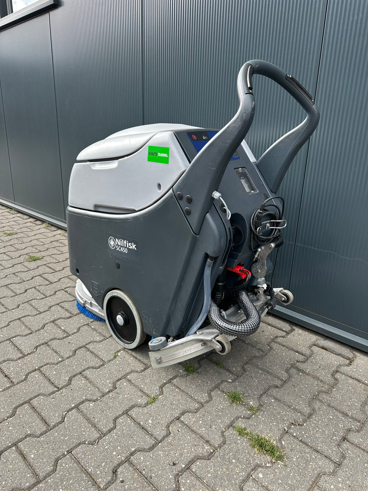 Nilfisk SC450 Schrobzuigmachine – Volledig Gereviseerd