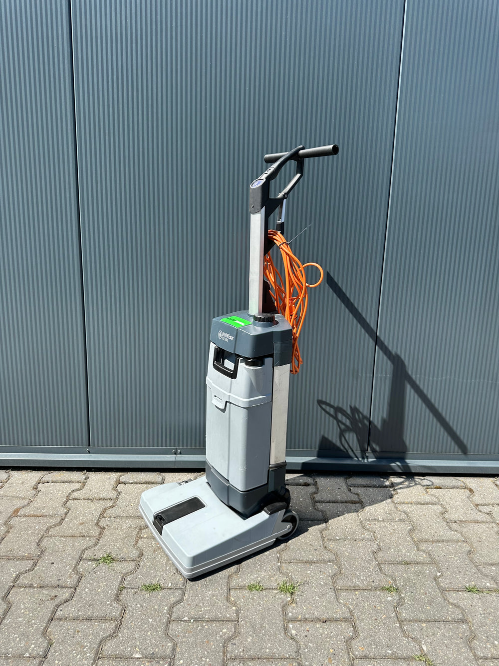 Nilfisk SC100 Schrobmachine – Volledig Gereviseerd