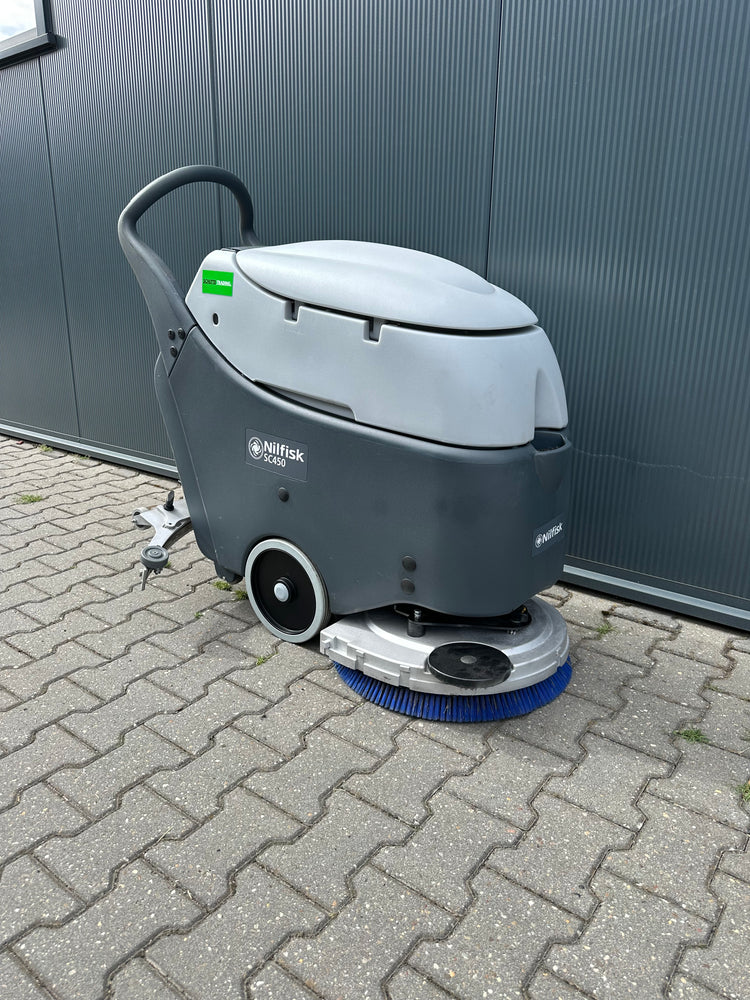 Nilfisk SC450 Schrobzuigmachine – Volledig Gereviseerd