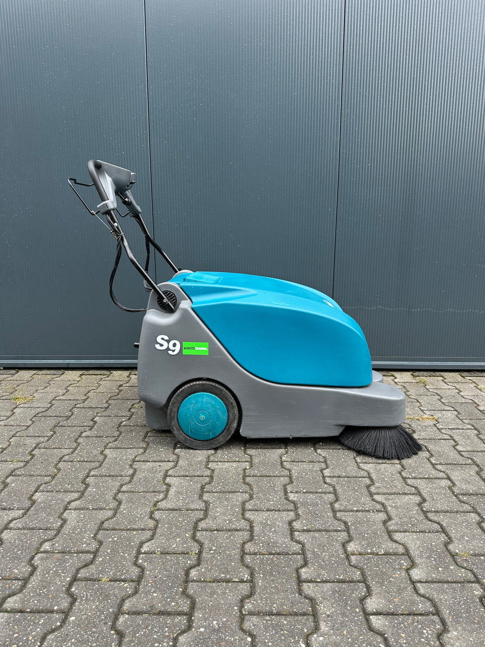 Tennant S9 Veegmachine – Volledig Gereviseerd