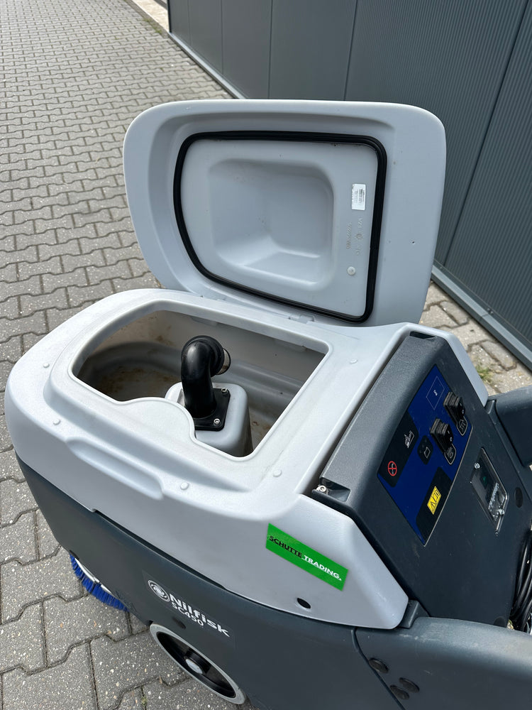 Nilfisk SC450 Schrobzuigmachine – Volledig Gereviseerd