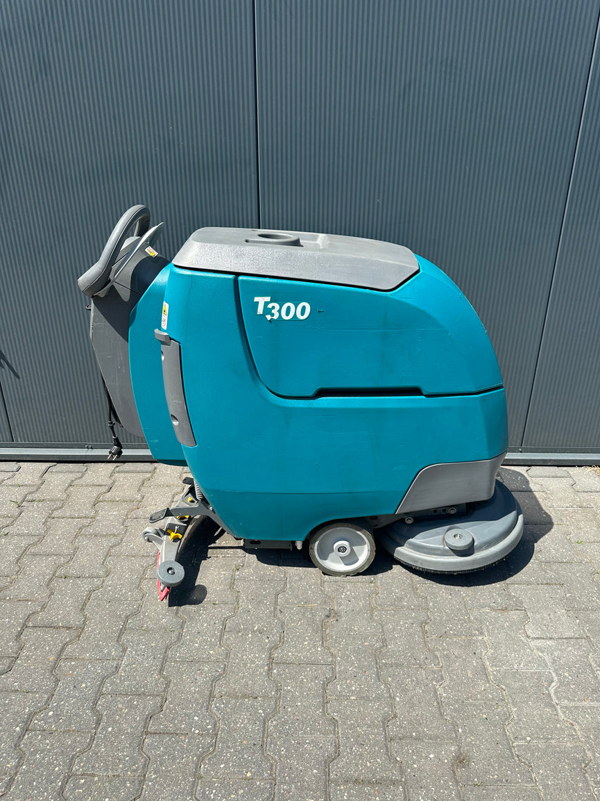 Tennant T300 Schrob-/Zuigmachine – Nieuwe Accu's