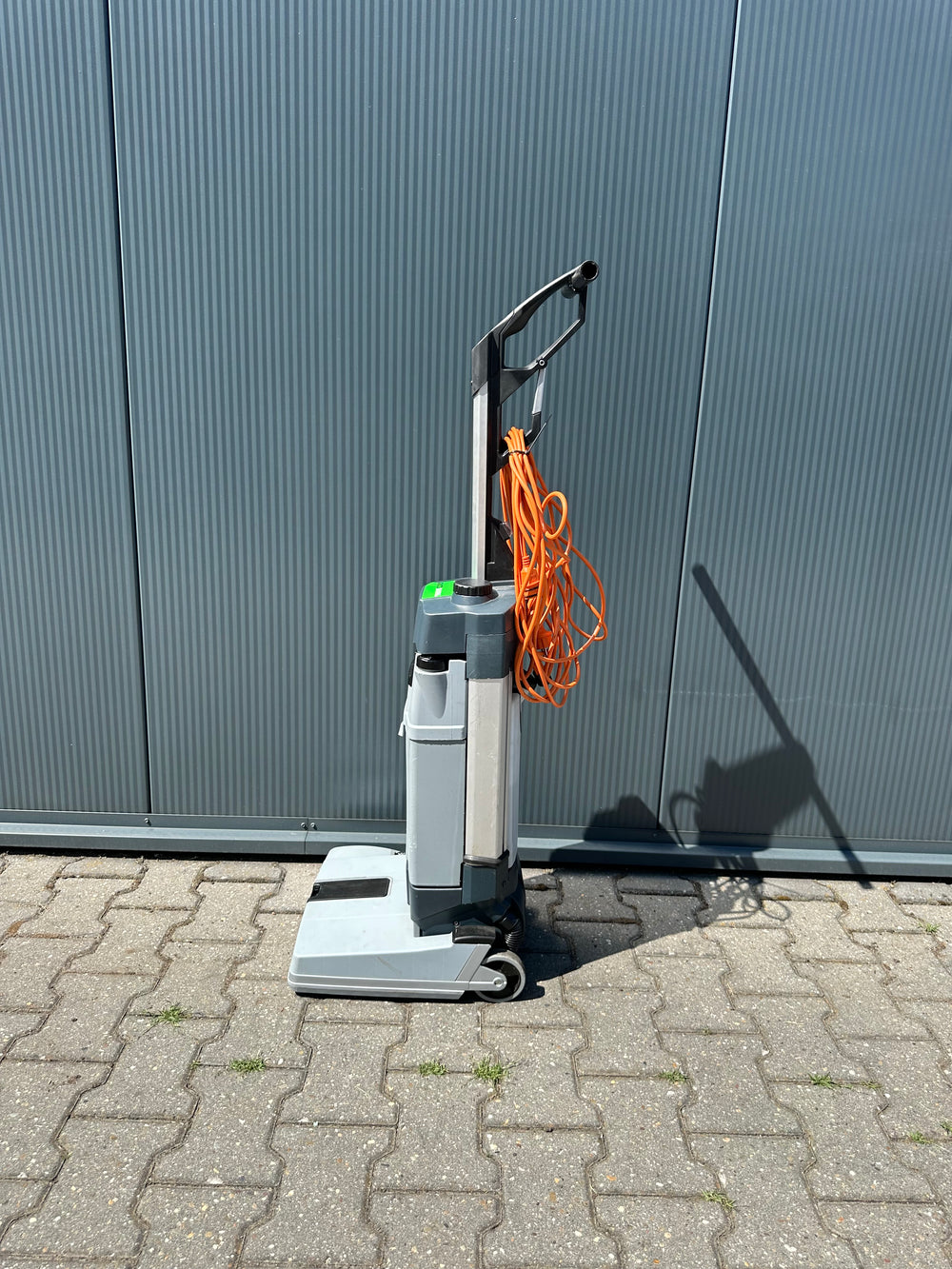 Nilfisk SC100 Schrobmachine – Volledig Gereviseerd