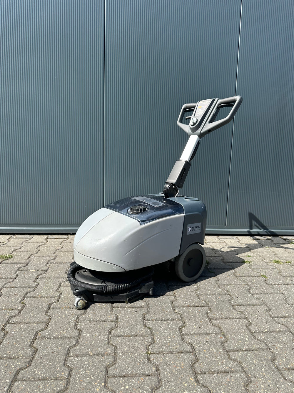 Nilfisk SC351 Schrobmachine – Volledig Gereviseerd