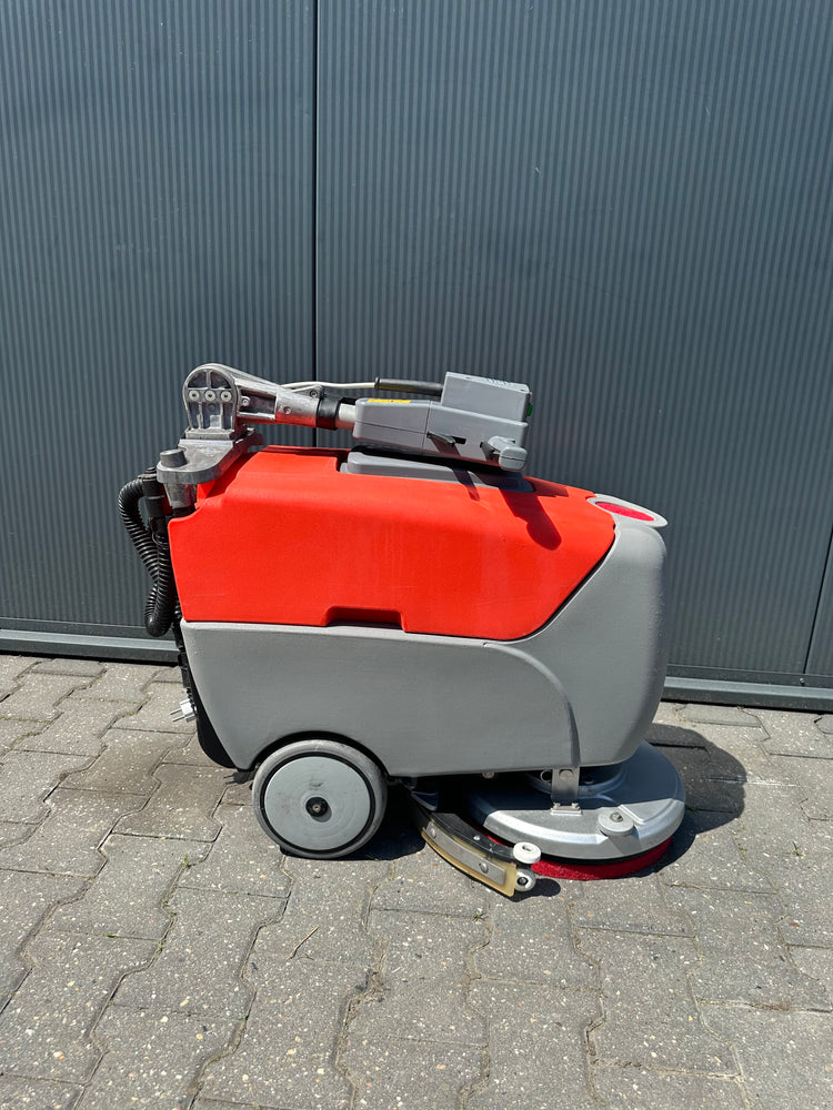 Hako B12 Schrob-/Zuigmachine – Nieuwe Accu's
