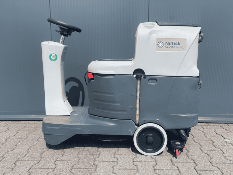 Nilfisk SC2000 Opzit Schrob-/Zuigmachine – Volledig Gereviseerd