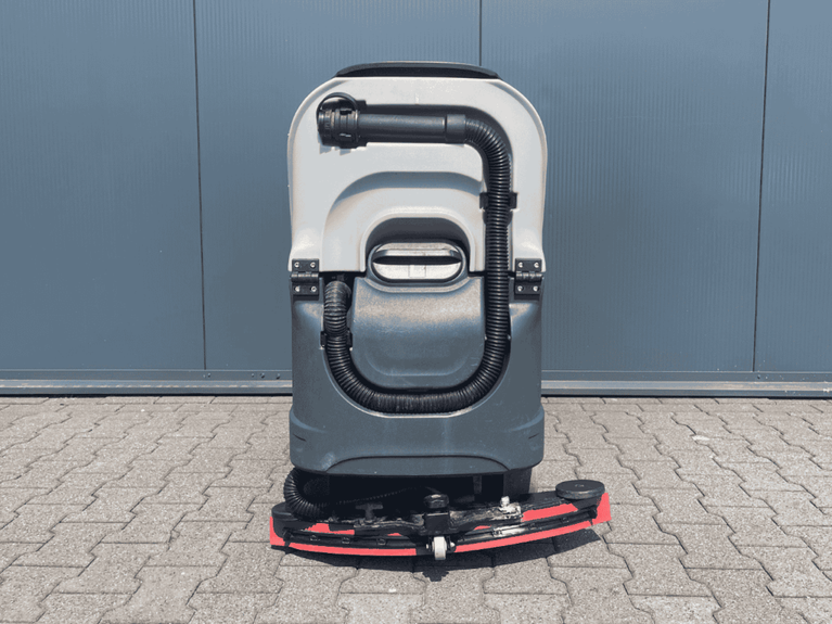 Nilfisk SC2000 Opzit Schrob-/Zuigmachine – Volledig Gereviseerd