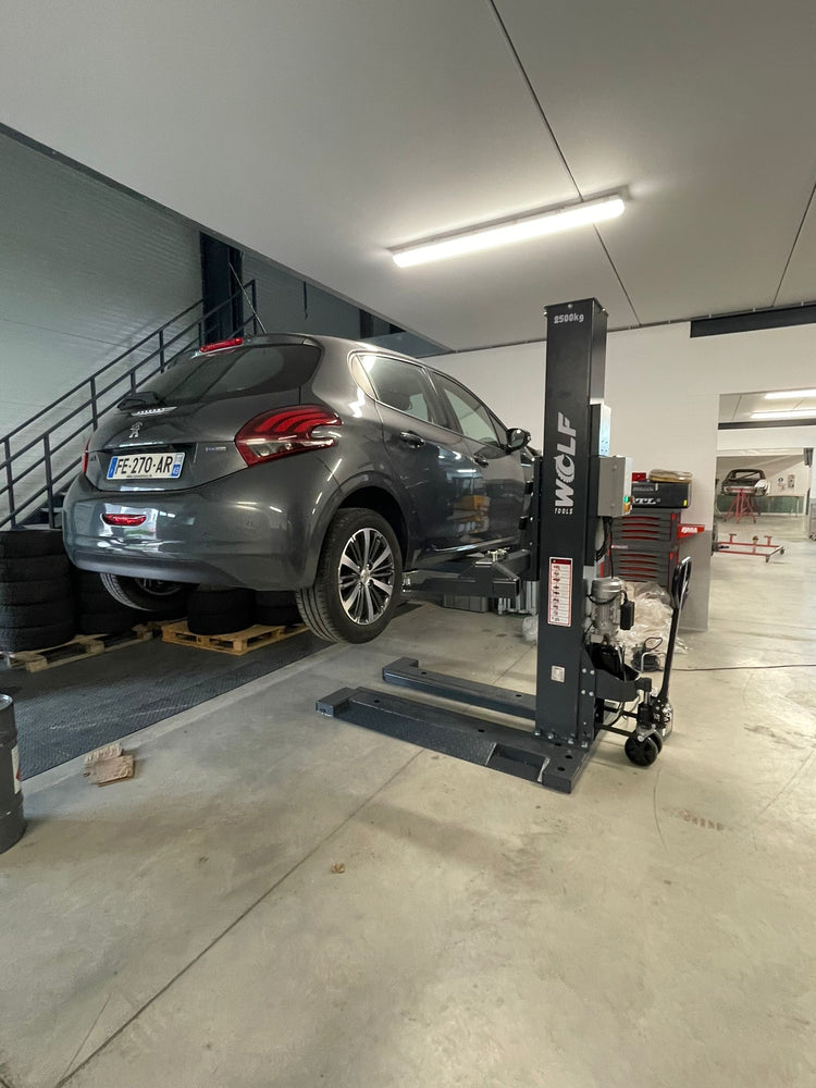 Wolf WL125 Mobiele 1-Koloms Parkeerbrug – 2500 kg